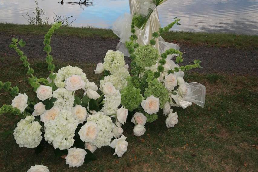 Refined ceremony décor