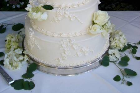Wedding cakes with fresh flowers...