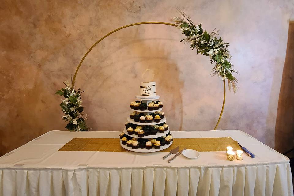 Dessert & Wedding Arch