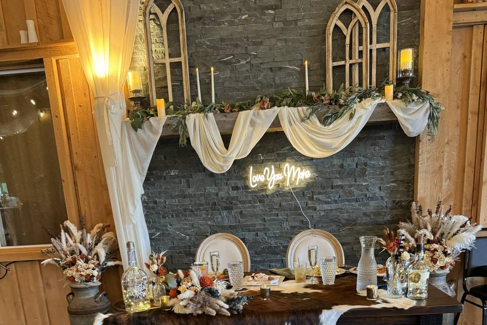 Sweetheart table