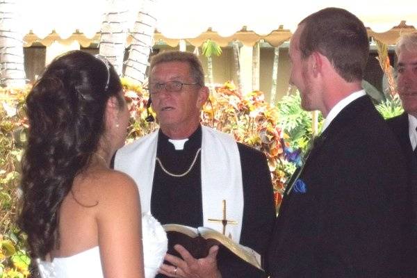 Eternal Weddings 4U - Wedding Officiant.