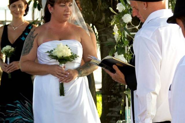 Eternal Weddings 4U - Wedding Officiant.