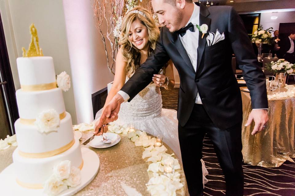 Cake cutting