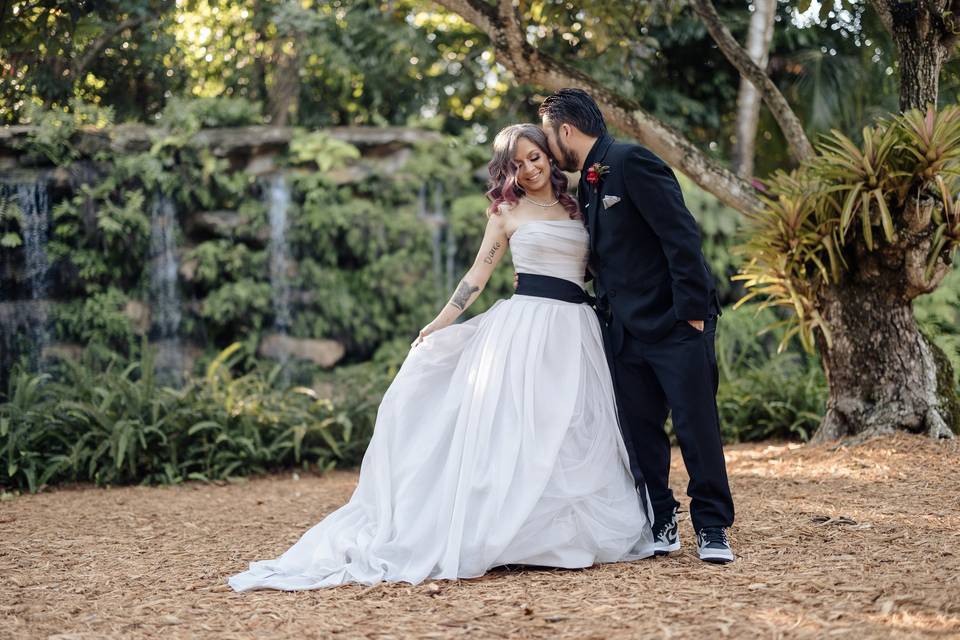 Outdoor ceremony - @ronwoodphoto