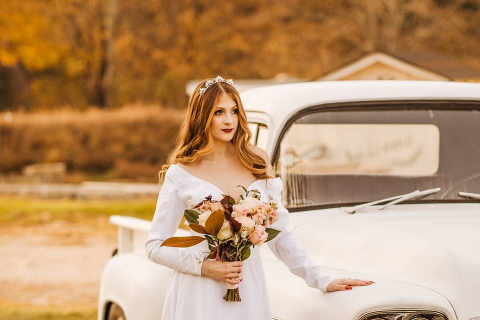 Vintage bridal vibes.