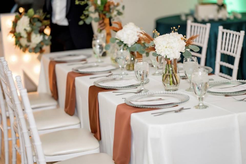 Table Setting and Linens
