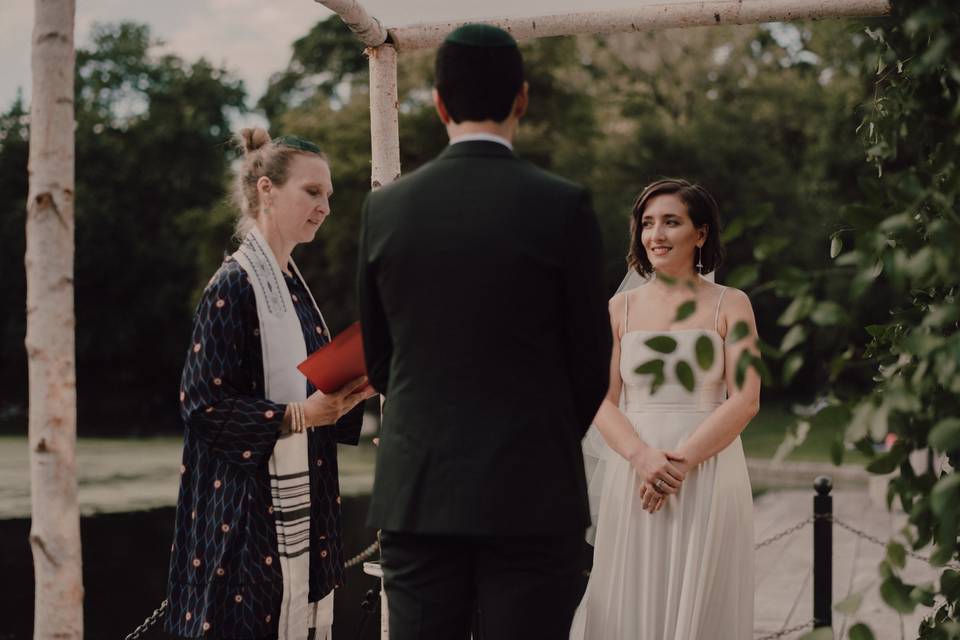 Chuppah by the lake