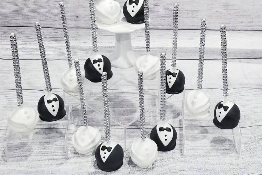 Bride and Groom Pops