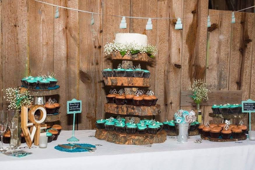 Rustic dessert display