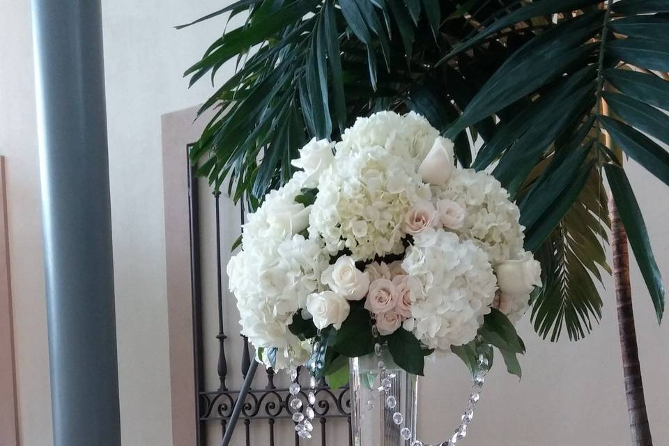 Elegant white and ivory centerpiece, love the crystals