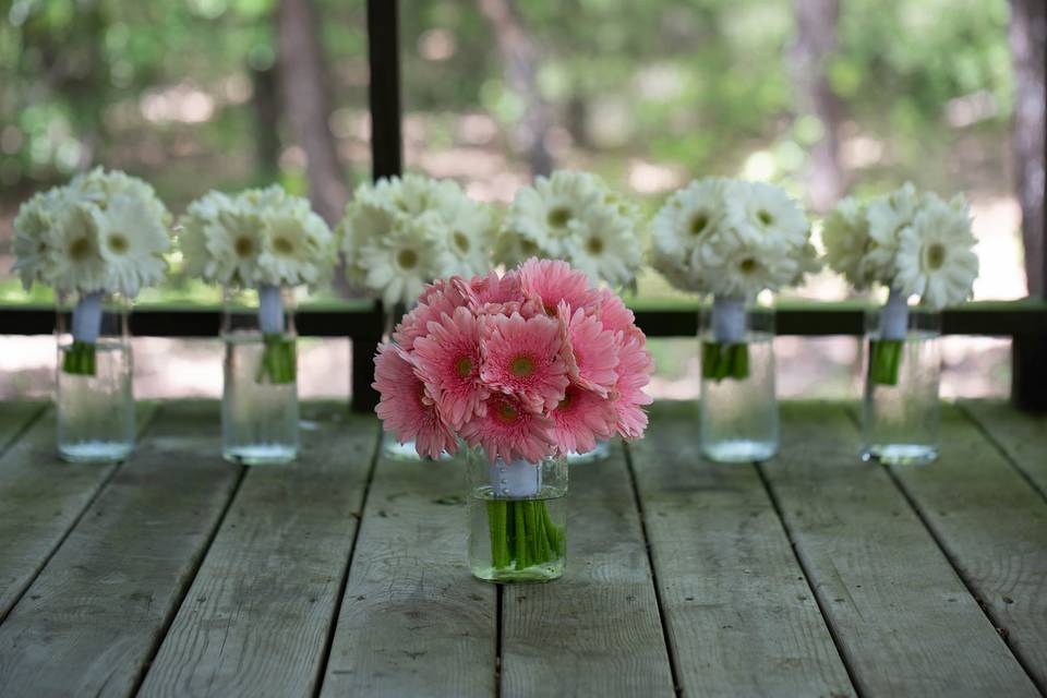 Simple Country Daisy Arrange