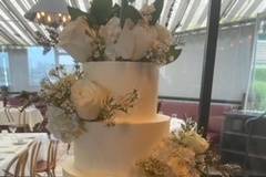 Fresh Flowers 4-tier Wedding