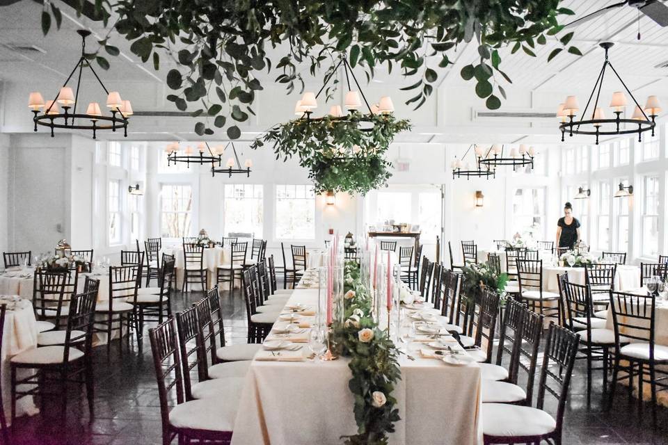 Wedding decor and flower arrangement