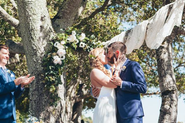 Perfect alter under the oaks