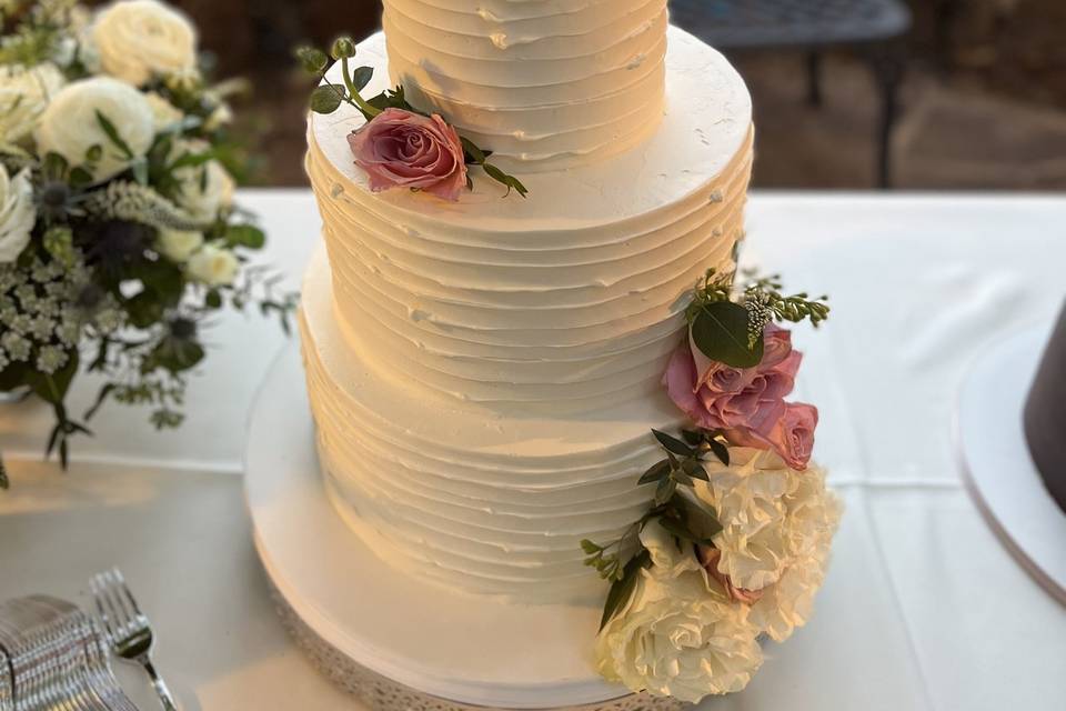 Horizontal buttercream texture