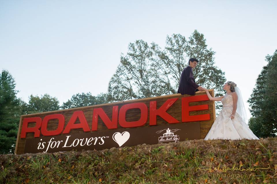 Roanoke is for Lovers Sign