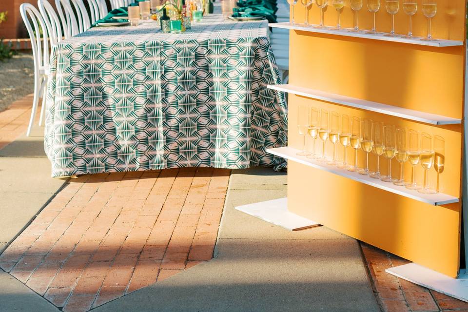 Long reception table