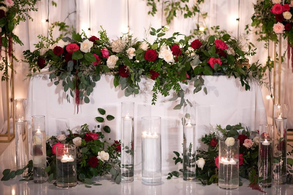 Outdoor sweetheart table