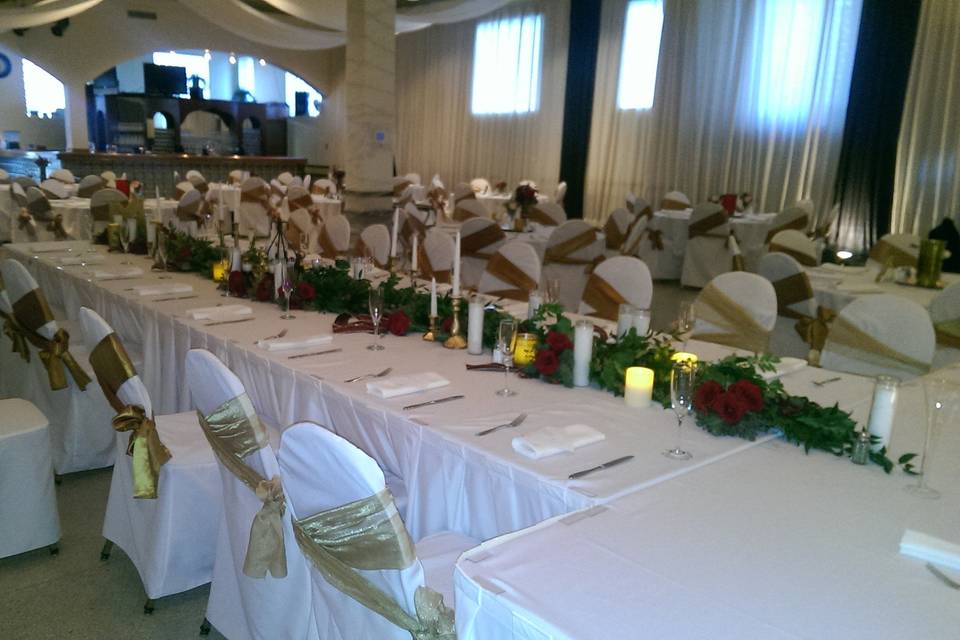 Long table arrangement