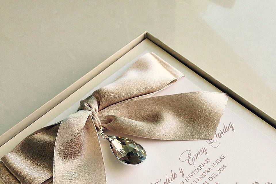 Ribbon & tear drop wedding