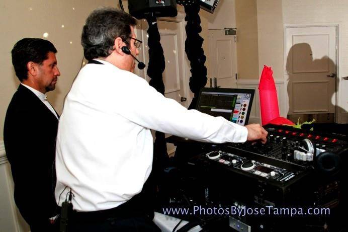 DJ/MC Jeffrey Evan Mufson / Jemstar Entertainment