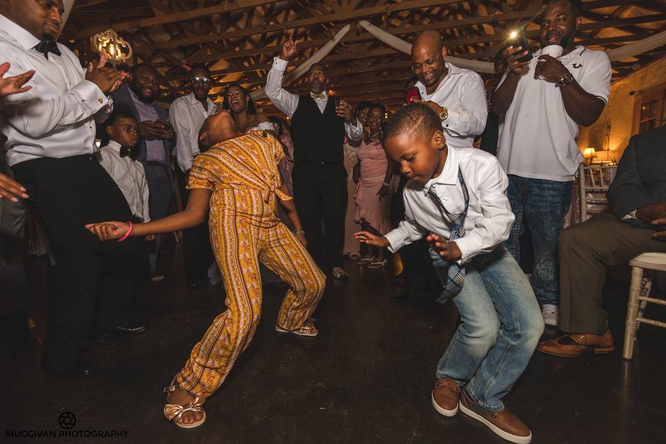 Kids dancing