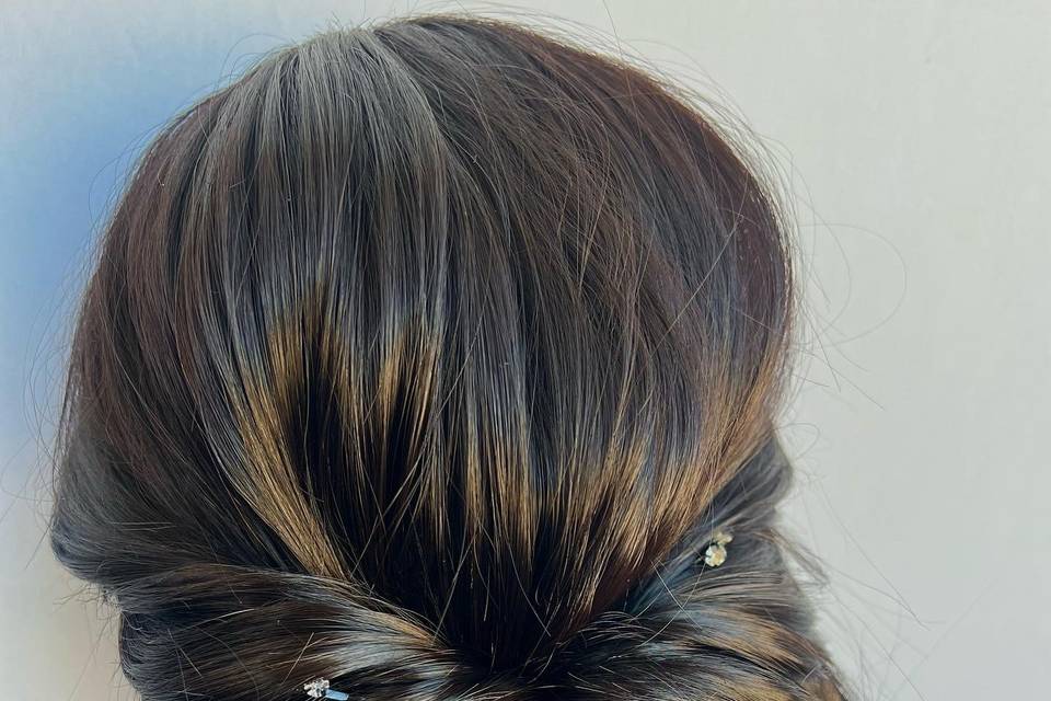 Twisted bun