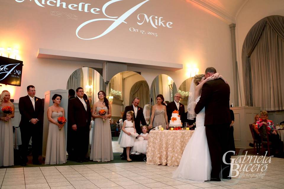 Bouquet toss