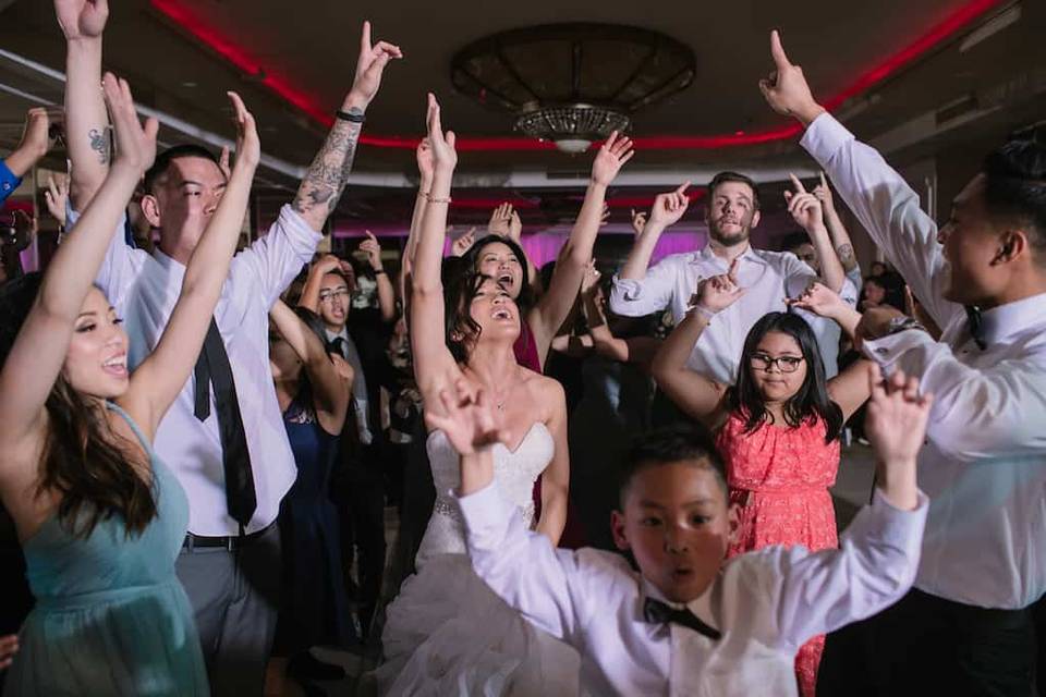 Everyone Put your hands ups