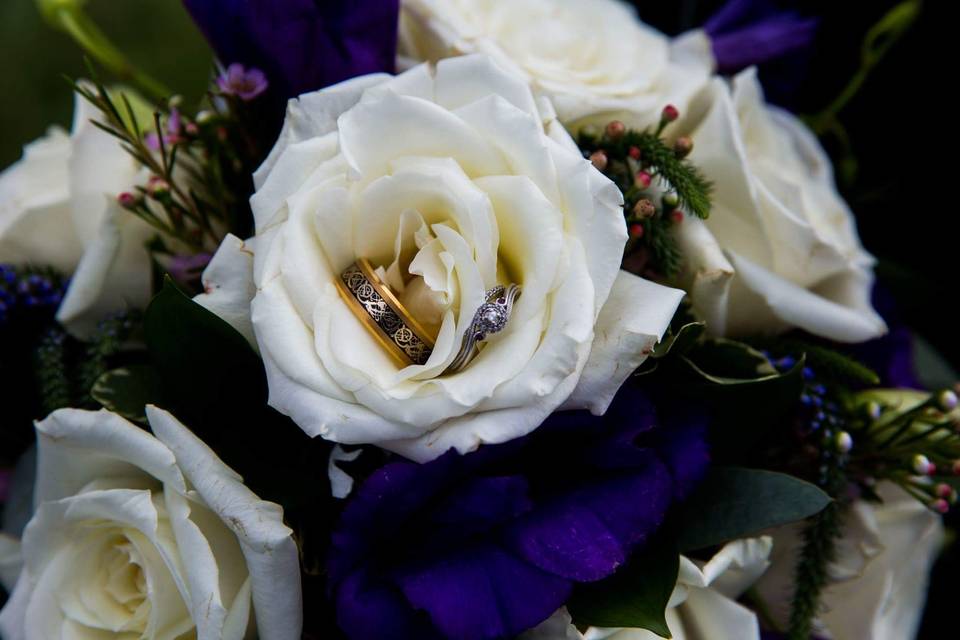 Stunning purple lisianthus with white roses