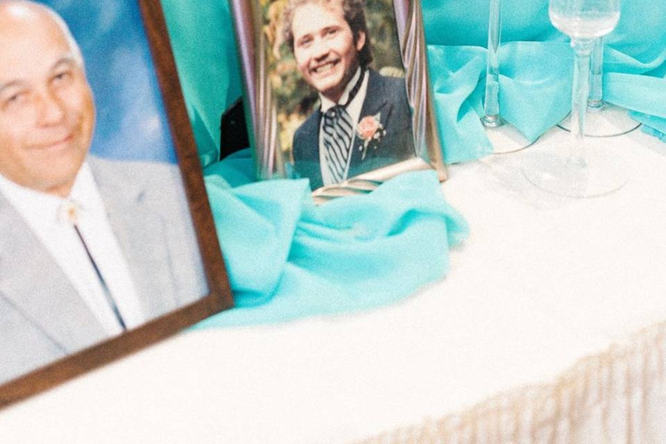 Memorial Table Decor