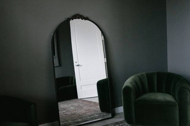 Groom's Suite