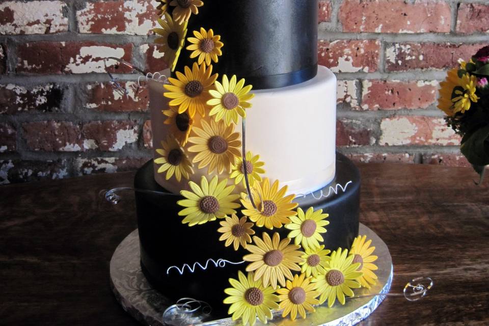 Floral decor wedding cake