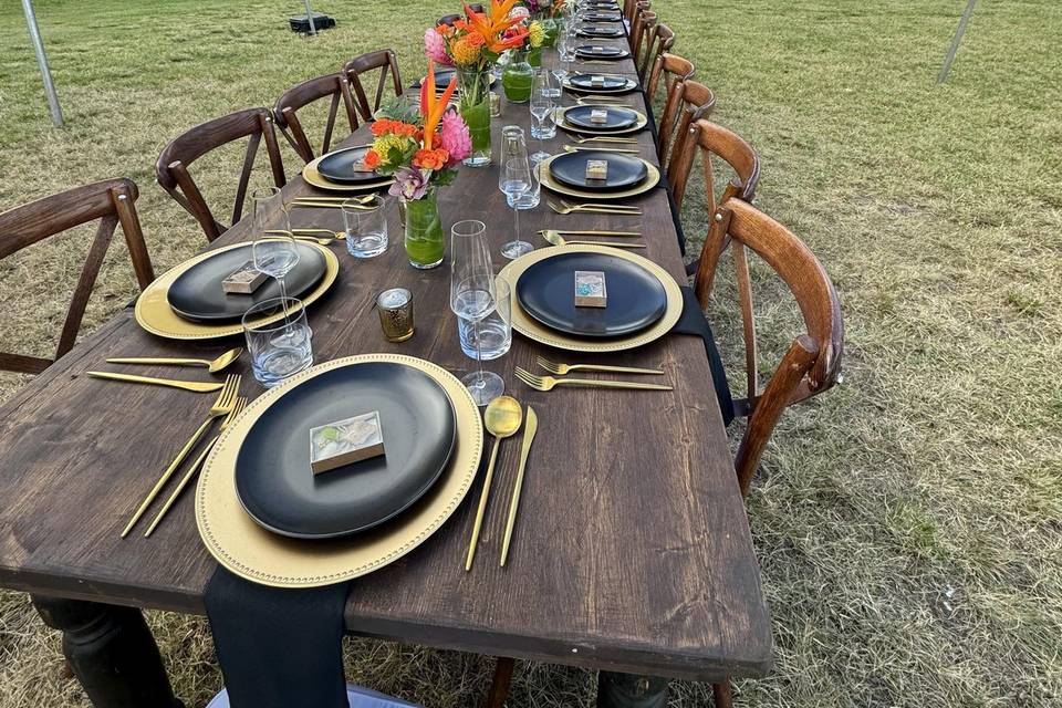Farm style table