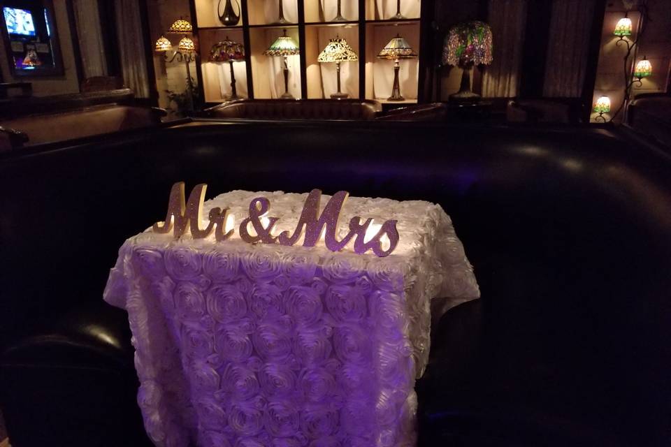 Sweetheart table