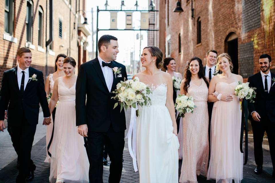 Group photo with the newlyweds