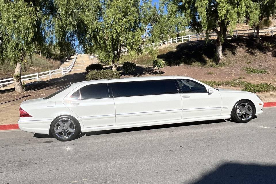 Mercedes-Benz limo