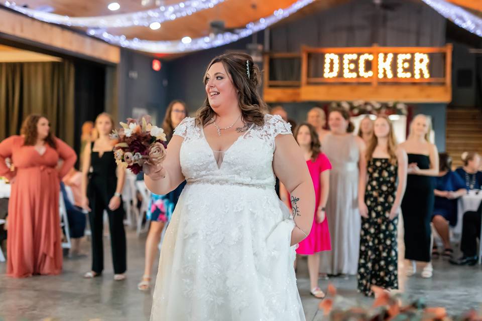 Bouquet toss