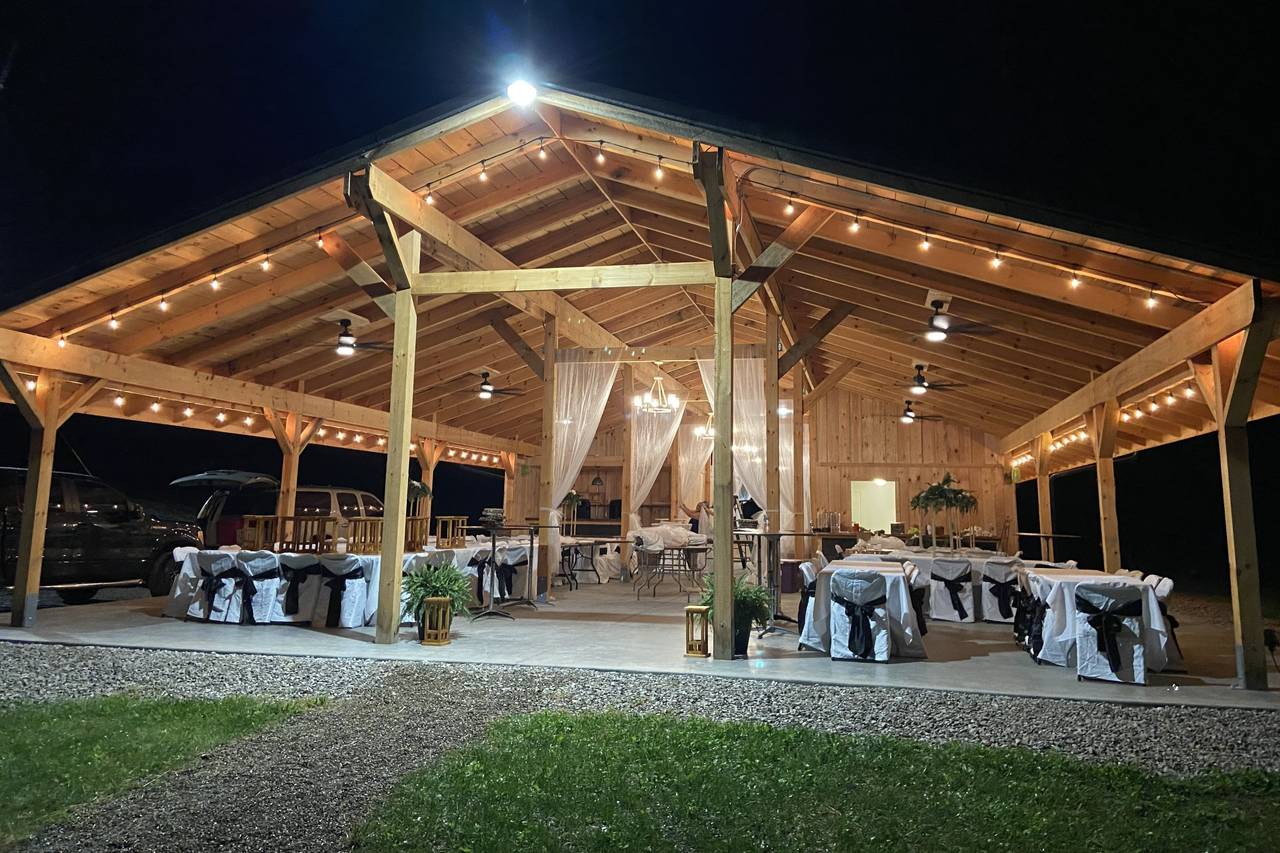 Valley Oaks Wedding Venue - Barn & Farm Weddings - Jeffersonville, KY ...