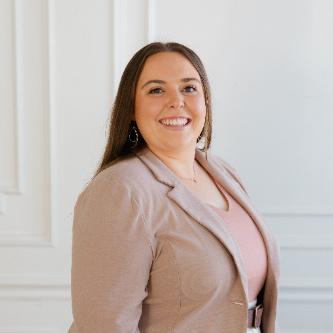 Nicole Van Alfen