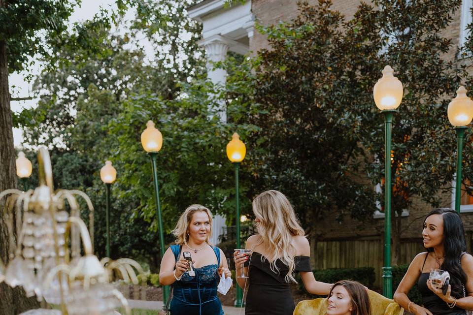 Outdoor Cocktail Time