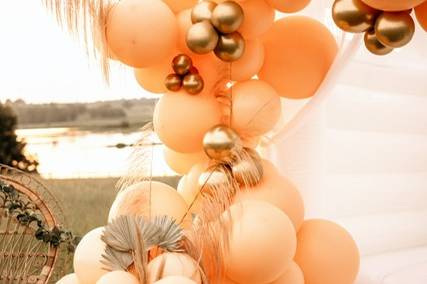 Custom wedding balloon garland