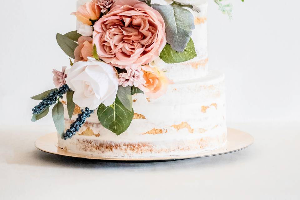 Naked cake with fresh florals