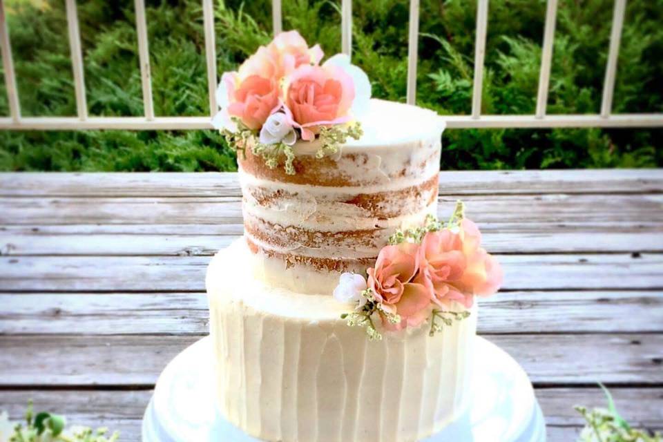 Semi-naked wedding cake