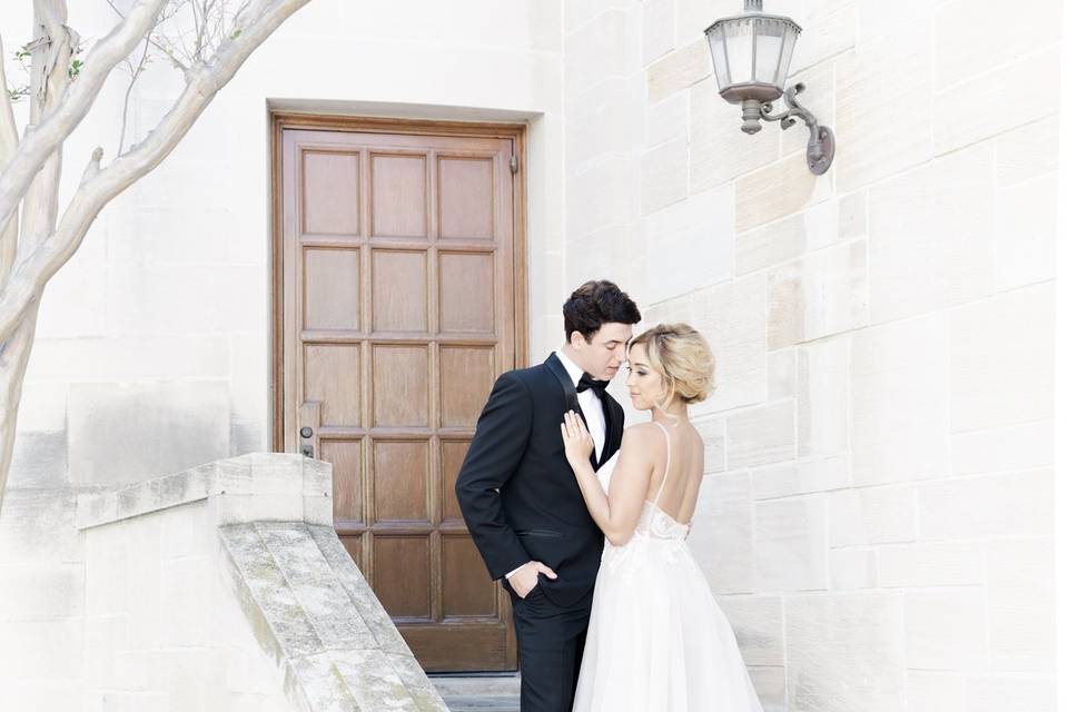 Couple kissing on stairs
