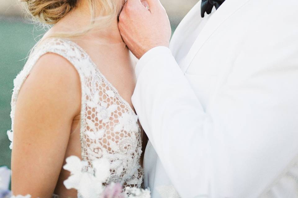 Newly weds share a kiss