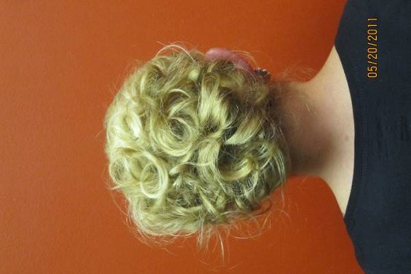 pinned up curls that will last for days