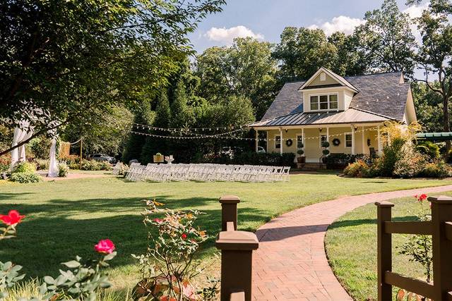 Alexander Homestead by Wedgewood Weddings