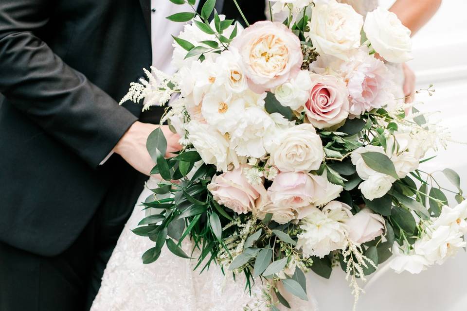 Blush and cream bridal bouquet