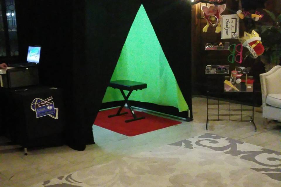 Extra large photo booth